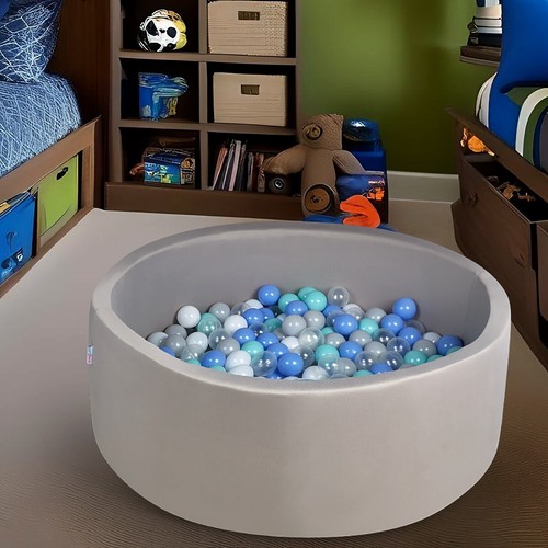 Pool ball pit with 200 - pit, balls